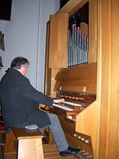 Foto der kleinen Orge in St. Peter und Paul