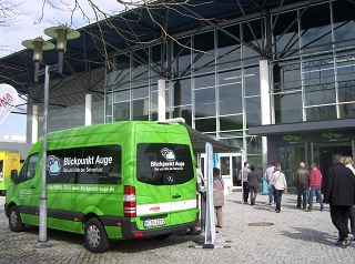 Foto vom BPA-Beratungsmobil vor der Schwabenhalle