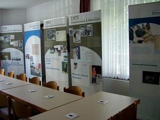 Foto der Tafeln 5 - 9 in der Ausstellung