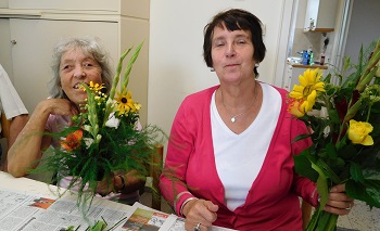 Foto von Frau Loritz und Inges Strau&szlig;