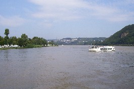 Foto vom Zusammenfluss von Rhein und Mosel