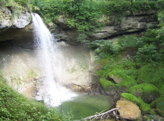Foto vom größten der Scheidegger Wasserfälle